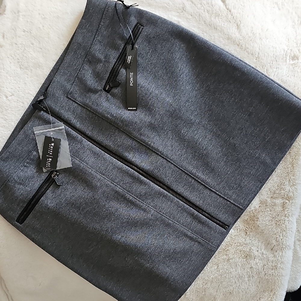 ZIPPERED SKIRT WITH POCKETS IN GREY WHITE HOUSE BLACK MARKET.